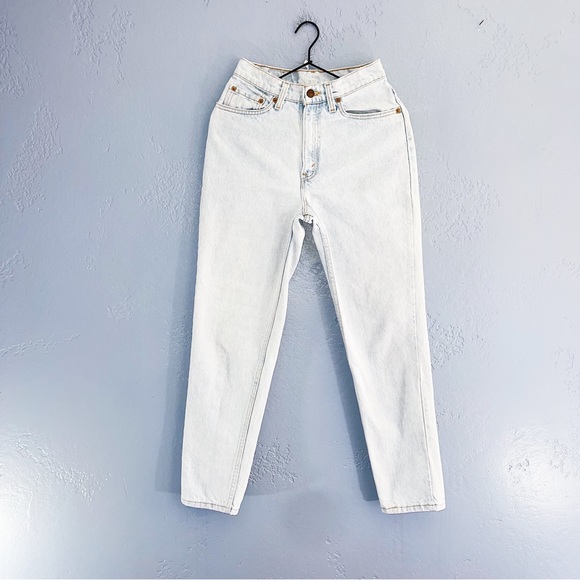 Levi's 512 90s Vintage Light Wash Mom Jeans 7/25” - Picture 2 of 14